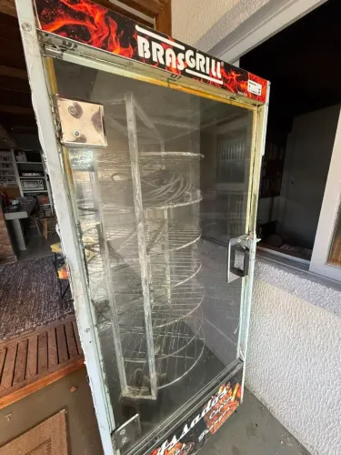 MÁQUINA DE FRANGO ASSADO