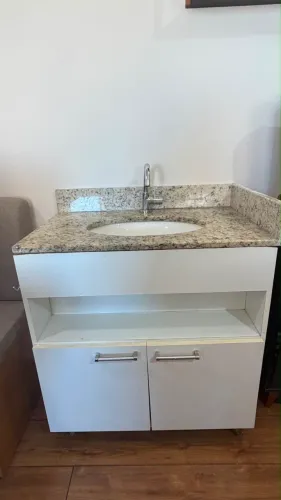 Armário para banheiro completo