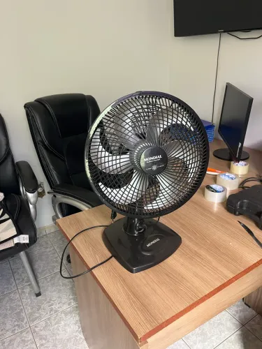 Ventilador de mesa pequeno