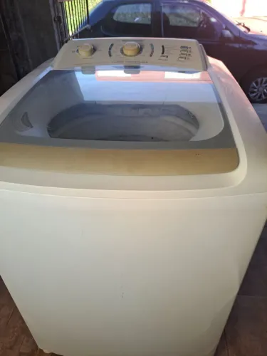 Vendo máquina Electrolux 13kg funcionando perfeitamente 110v garantia de 90dias 