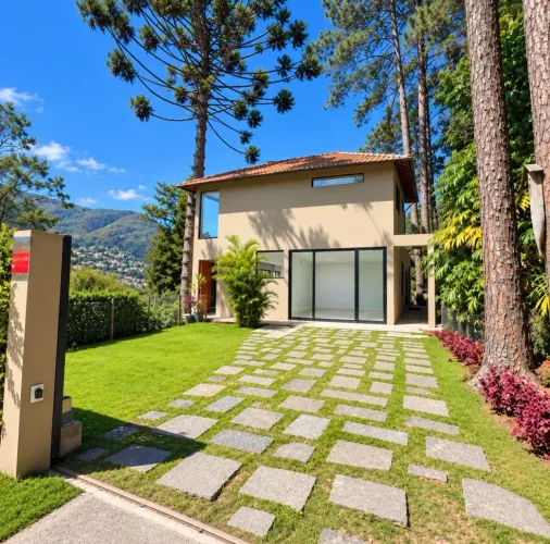 Casa com 3 suítes à venda, 165m², Carangola