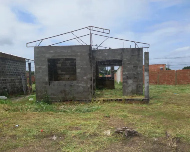 Terreno com casa