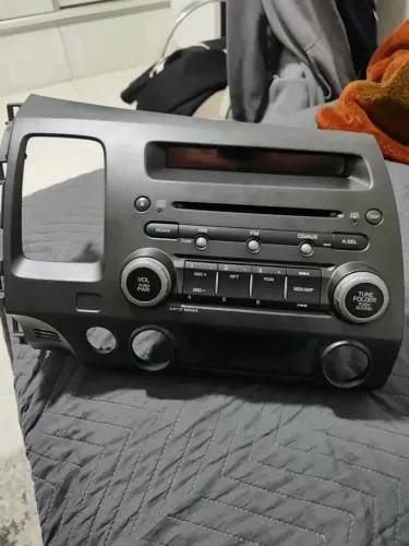 VENDO RADIO HONDA CIVIC NOVO COM O CÓDIGO