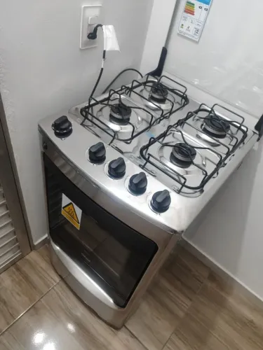 Fogão Consul 4 bocas cor Inox com acendimento automático - CFO4NAR BIVOLT