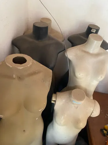 6 manequins de corpo inteiro