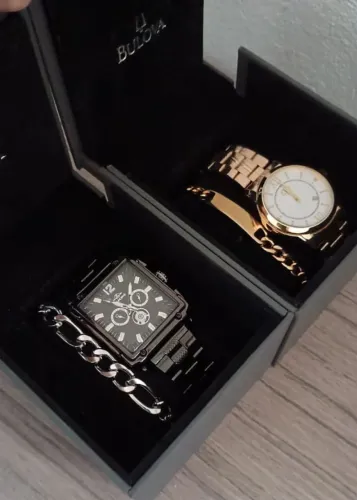 Kit com 2 Relógios + 2 pulseiras aço inox | Masculino e Feminino | Perfeito estado