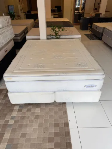 Cama de casal Queen MAXFLEX LÁTEX SEMINOVO - Entrego!