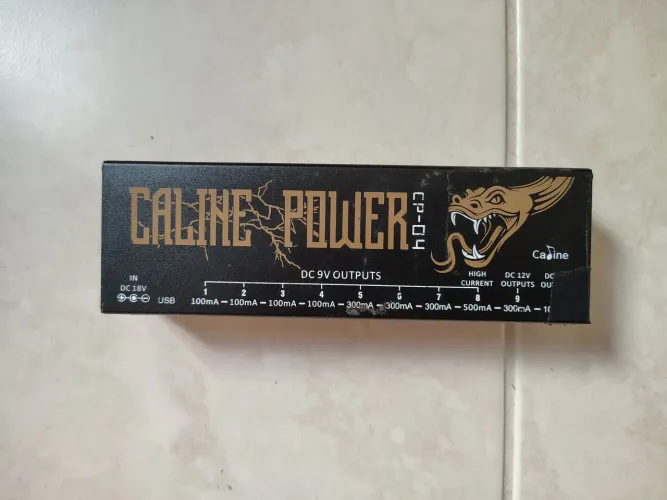 Fonte de alimentação Caline para set de pedais