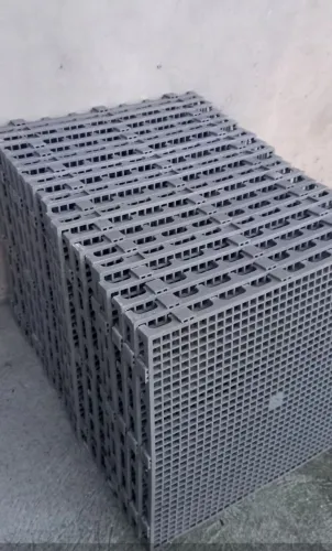 Estrados Pallets de PVC modular