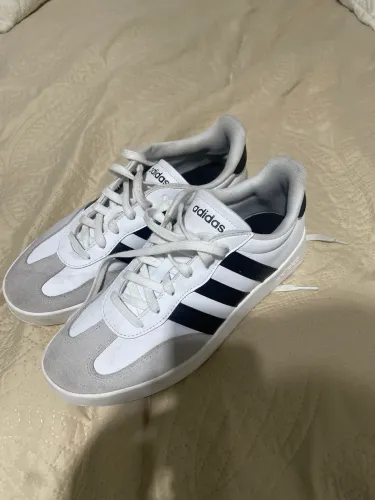 tênis adidas