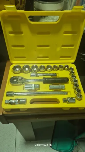 Maleta de chaves de encaixe nova.