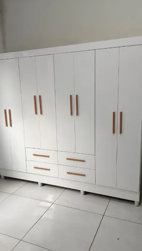 Guarda-roupa casal