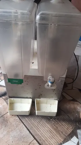 Refresqueira gelando perfeitamente