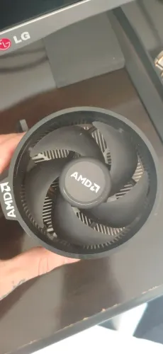 Amd Ryzen 3 3200g desapego!