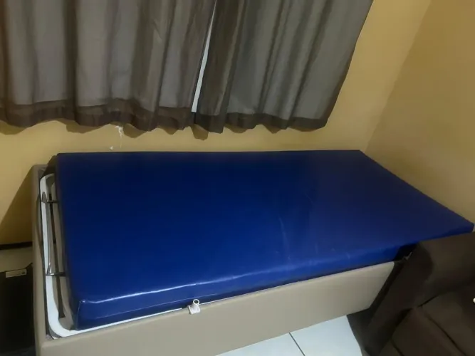 Cama hospitalar articular elétrica 