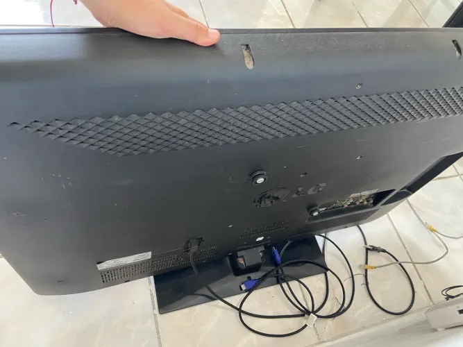 VENDO TV LG 42? PARA RETIRADA DE PEÇAS