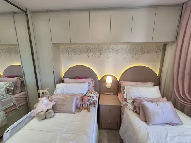Cama de solteiro com base baú