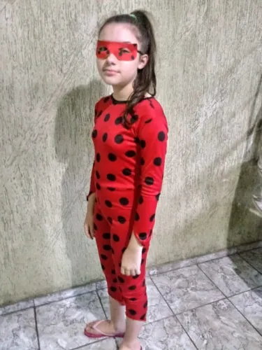 Fantasia infantil tam . 8