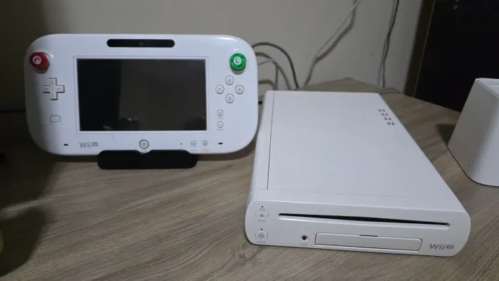 Wii u branco com caixa , item de coleção.