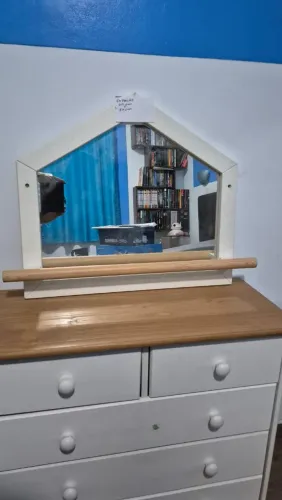 Espelho Infantil/Pedagógico Modelo Casinha com Barra de Apoio - Estilo Montessori