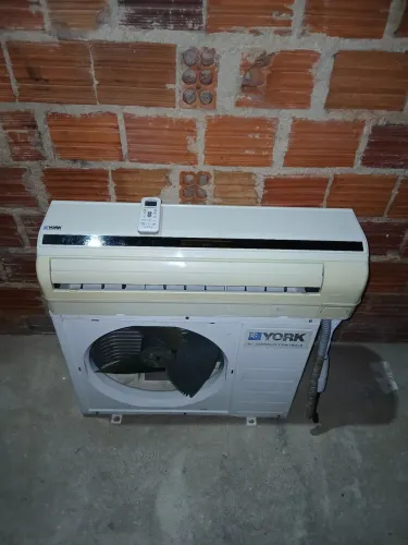 Ar condicionado de 12000btus pra vende ja cm estalacao