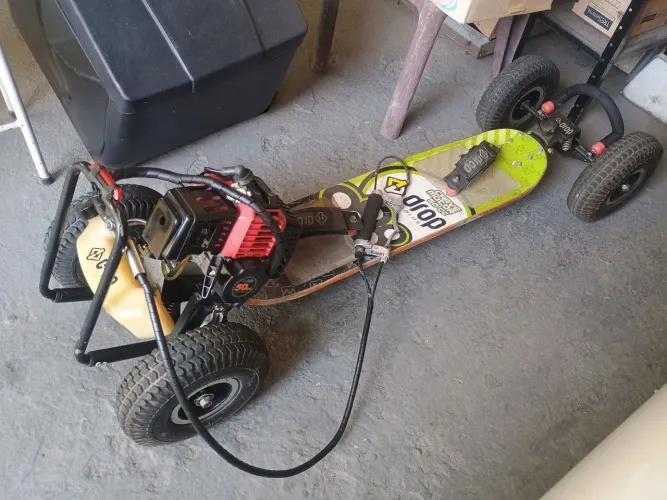 Skate motorizado dropboards Carve 50cc 