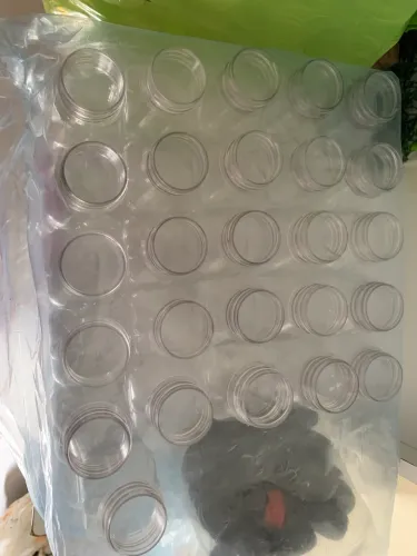 Vendo garrafas transparente de 300ml e de 500ml novas 