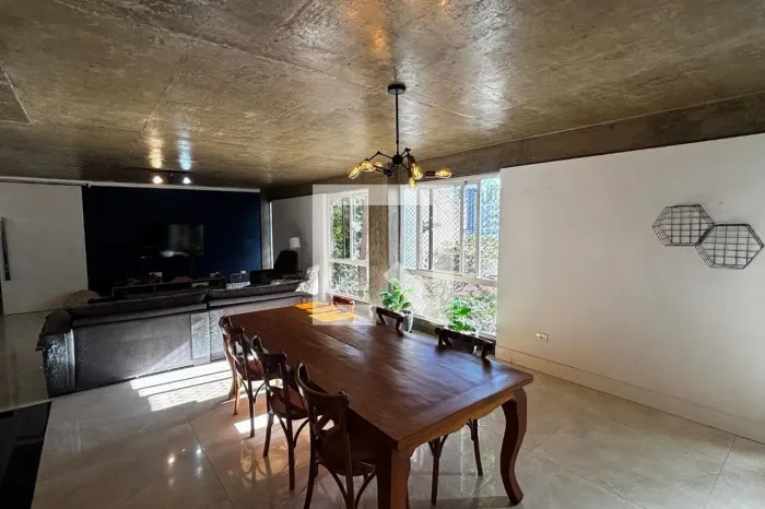 Apartamento à Venda - Centro, 4 Quartos, 193 m2