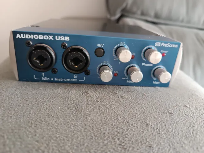 Interface de áudio pre sonus áudio box usb