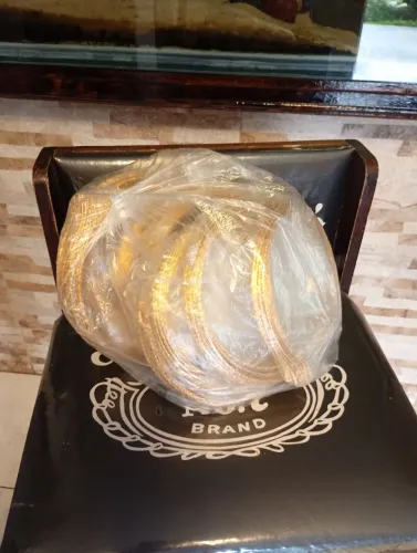 Tiaras douradas para artesanato com mais de 100 unidades 