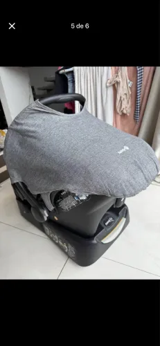 Bebê conforto safety 1st com base isofix, bem conservado