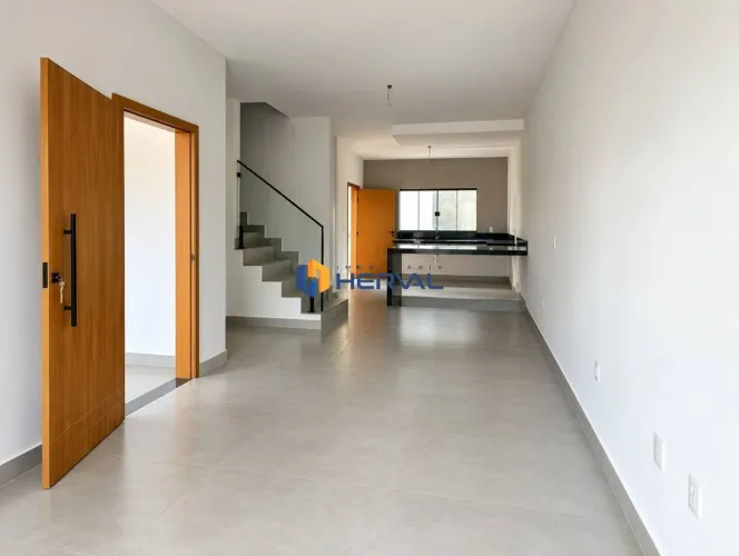 Sobrado com 3 quartos à venda, 180 m² por R$ 750.000 - Ecovalley - Sarandi/PR