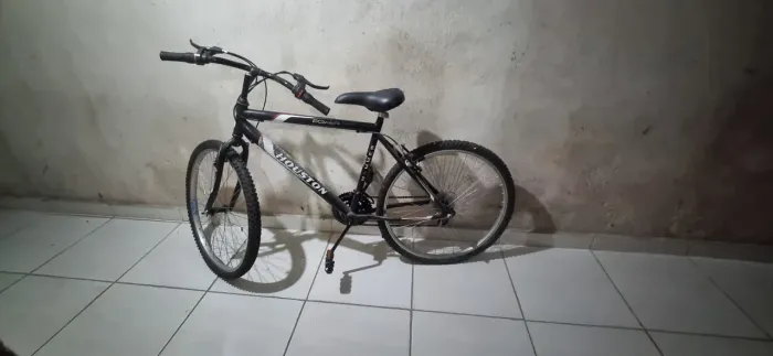 Bicicleta Houston Aro 26 18 marchas