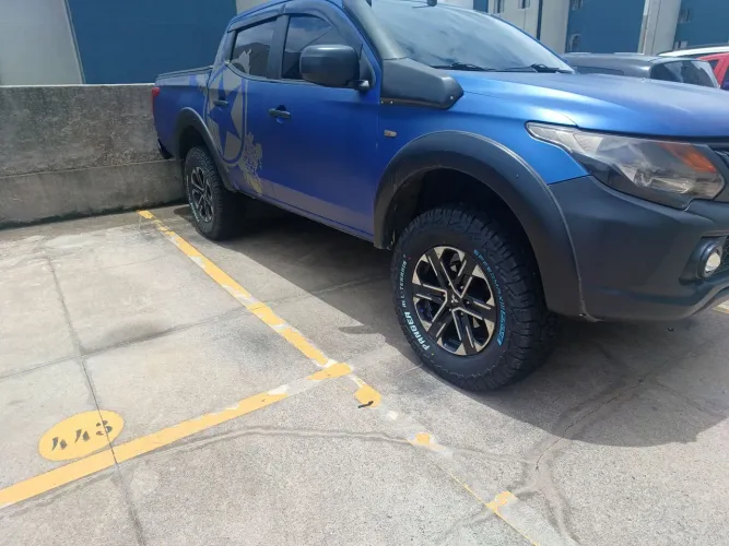 Mitsubishi L200 Tri. Outd. GLX 2.4 CD 4X4 Die. MEC 2021