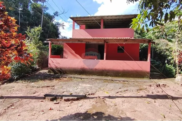 Chácara com Casa de 2 Andares à Venda (entre Guaçuí e Celina)