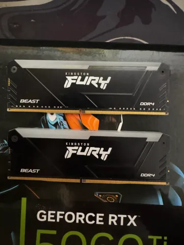 Memória RAM Fury RGB (16gb x2)