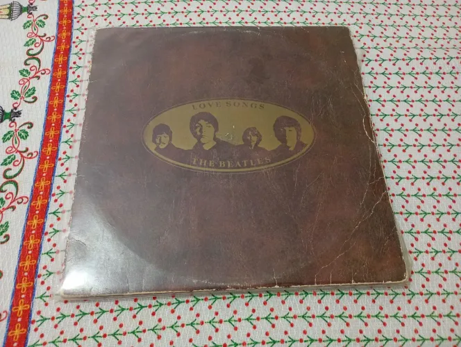 Lp love songs the Beatles