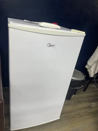 Frigobar mídea