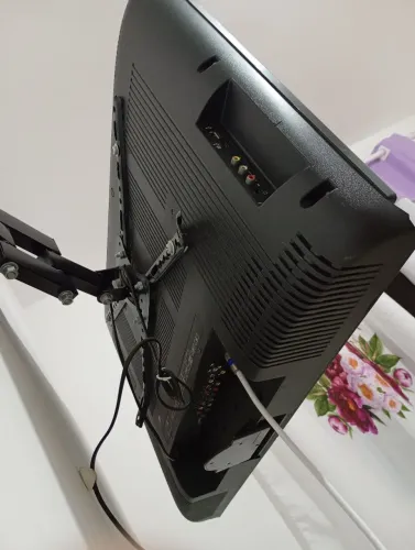 Suporte de TV tri articulado