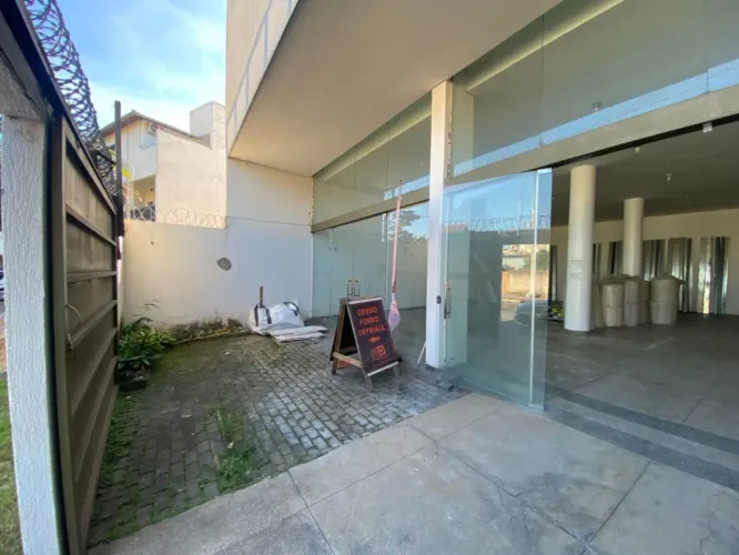 Galpão / Depósito / Armazém com 3 quartos para alugar em Sete Lagoas