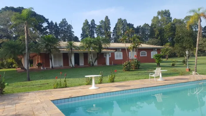Sítio de 20 alqueires situado no município de Boituva Propriedade divide-se em duas área c
