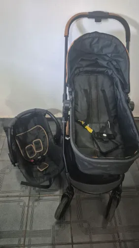 Carrinho de bebê Galzerano +bebê conforto
