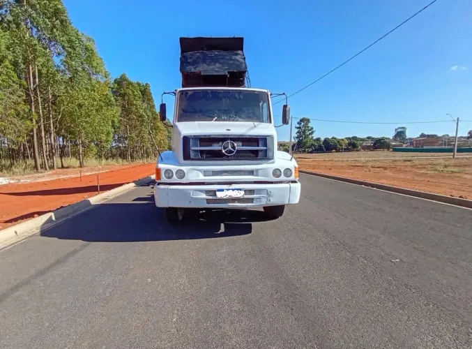 Caminhão Mercedes Benz 1620 1997 parcelado