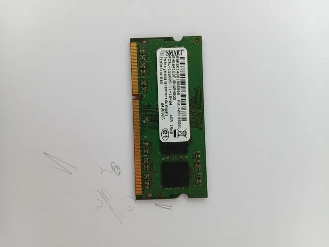 2 memórias Ram de 4gb