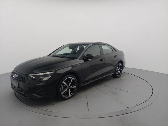 Audi A3 Sed. Perform. Black 2.0 TFSI S-tronic 2024