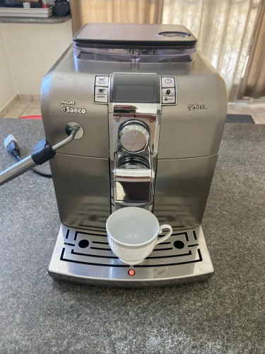 Cafeteira automática SAECO Philips