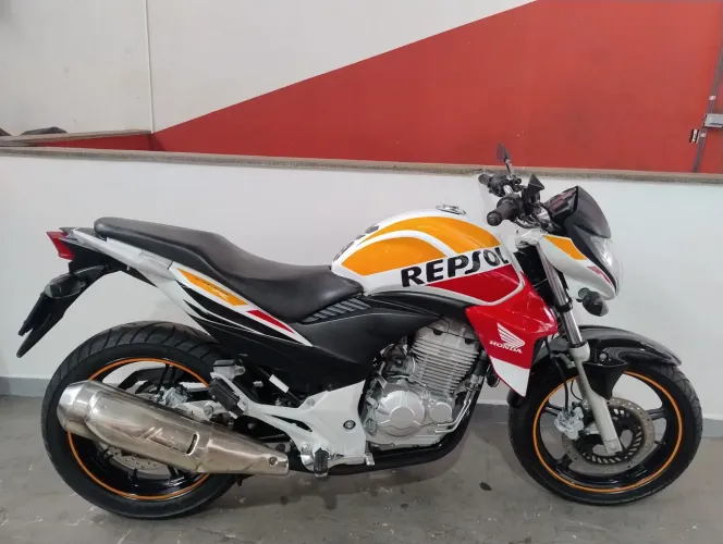 Cb300r - 2014 - edição especial 