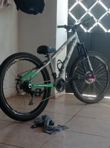 BIKE DO GRAU, pra vender só pegar e andar, pra sair logo, obs: jogo só em nero 5