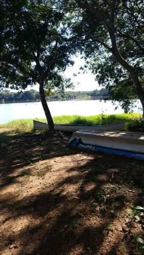 Chácara beira lago