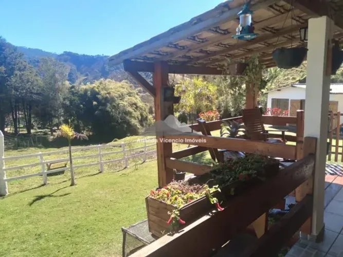 Maravilhoso sítio 24.200m2 em um lugar de encantadora beleza em Marmelópolis MG